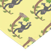 Cute happy baby gorilla cartoon illustratie korte tafelloper (Hoek)