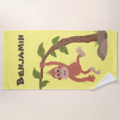 Cute happy baby orangutan cartoon illustratie strandlaken (Voorkant)