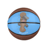 Cute happy baby platypus cartoon illustratie basketbal (Voorkant)