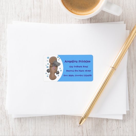 Cute happy baby platypus cartoon illustratie etiket (Insitu)