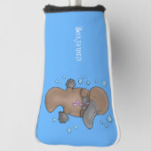 Cute happy baby platypus cartoon illustratie golfheadcover (Draai 90)