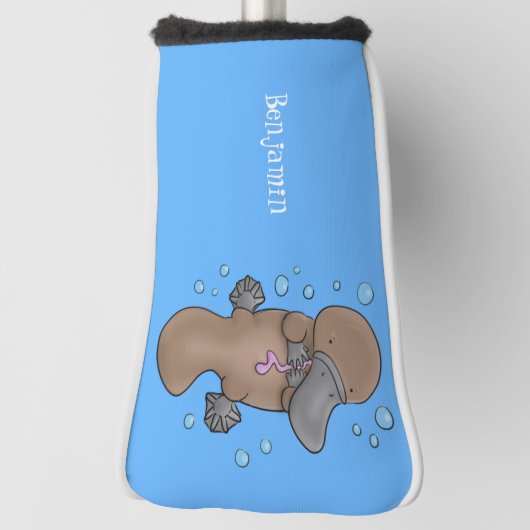 Cute happy baby platypus cartoon illustratie golfheadcover (Draai 90)