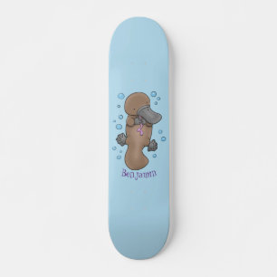 Cute happy baby platypus cartoon illustratie persoonlijk skateboard
