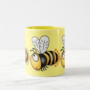 Cute happy bee cartoon illustratie tweekleurige koffiemok