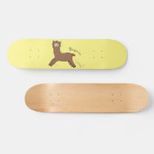 Cute happy brown alpaca cartoon persoonlijk skateboard (Horizontaal)