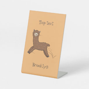 Cute happy brown alpaca cartoon reclamebord met voetstuk