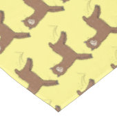 Cute happy brown alpaca cartoon tafelkleed (Gekanteld)