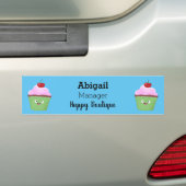 Cute happy cupcake cartoon-illustratie bumpersticker (Op auto)