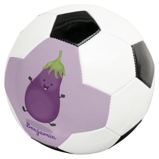 Cute happy eggplant cartoon voetbal (Drie kwart)