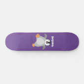 Cute happy emperor pinguin chick cartoon persoonlijk skateboard (Horizontaal)
