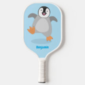 Cute happy emperor pinguin chick cartoon pickleball paddle (Achterkant)