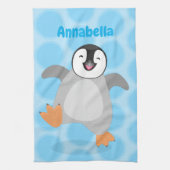 Cute happy emperor pinguin chick cartoon theedoek (Verticaal)