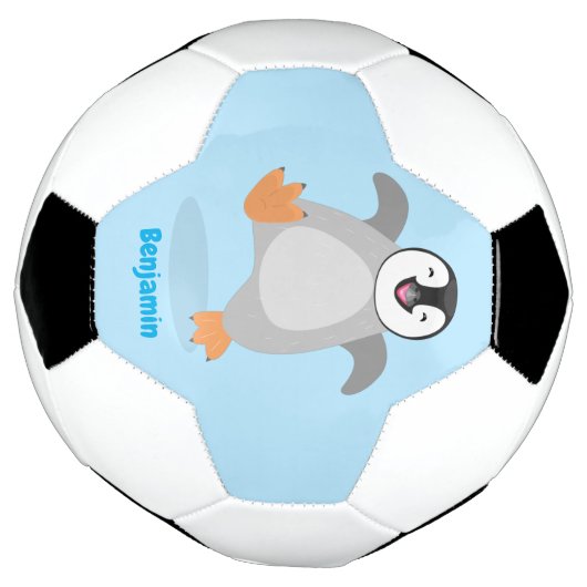 Cute happy emperor pinguin chick cartoon voetbal (Gedraaid)