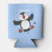 Cute happy fly puffin blue cartoon illustratie blikjeskoeler (Voorkant)