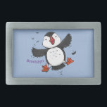 Cute happy fly puffin blue cartoon illustratie gesp<br><div class="desc">Dit ontwerp bevat een schattige,  gelukkige puffin in de schattige stijl van de illustratie van de cartoon. Veel plezier!</div>