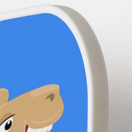 Cute happy glimlach camel cartoon illustratie pickleball paddle (Links Detail)