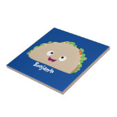 Cute happy glimlach taco cartoon illustratie tegeltje (Zijkant)