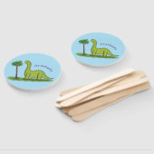 Cute happy green brontosaurus dinosaur cartoon handwaaier (Niet-gemonteerd)