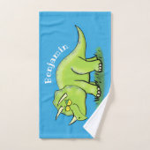Cute happy green triceratops dinosaur cartoon bad handdoek (Handdoek)