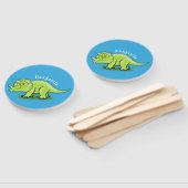 Cute happy green triceratops dinosaur cartoon handwaaier (Niet-gemonteerd)