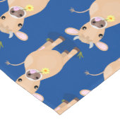 Cute happy jersey koe and flower cartoon korte tafelloper (Hoek)