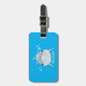 Cute happy kawaii dolphin cartoon bagagelabel (Voorkant verticaal)