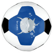 Cute happy kawaii dolphin cartoon voetbal (Gedraaid)