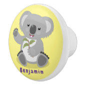 Cute happy koala waving cartoon illustratie keramische knop (Rechts)