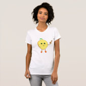 Cute happy lemon cartoon met sleutel en kalligrafi t-shirt (Voorkant volledig)