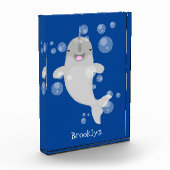 Cute happy narwhal bubbles cartoon illustratie fotoblokken (Links)