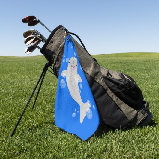 Cute happy narwhal bubbles cartoon illustratie golfhanddoek (Groen)