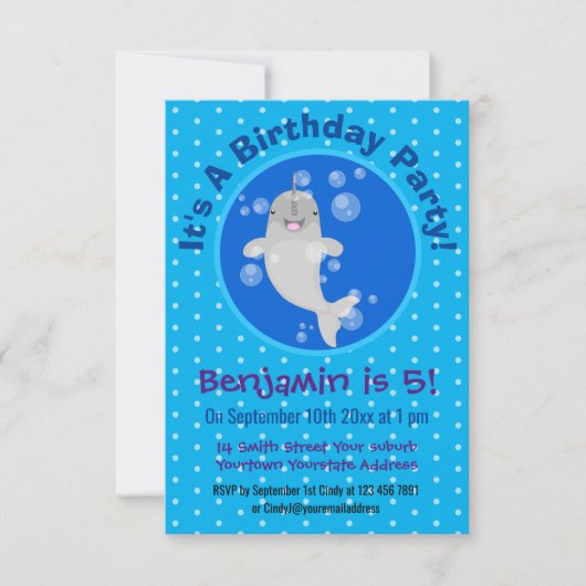 Cute happy narwhal bubbles cartoon illustratie kaart (Voorkant)