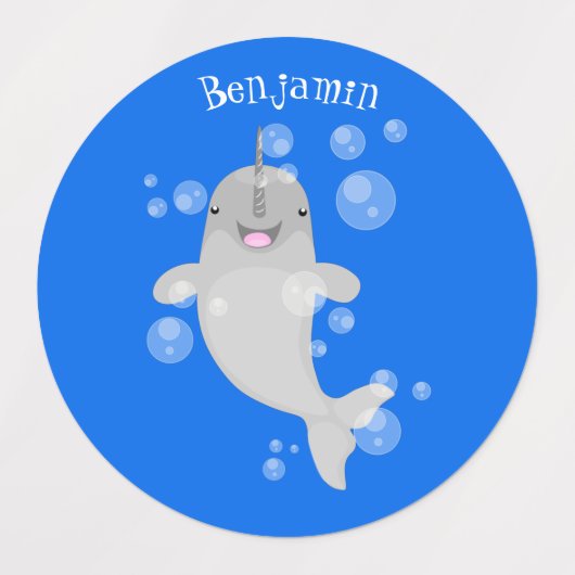 Cute happy narwhal bubbles cartoon illustratie labels (Design 1)