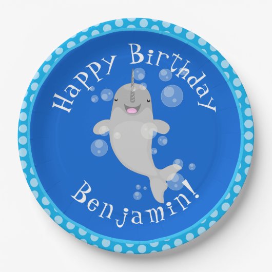 Cute happy narwhal bubbles cartoon illustratie papieren bordje (Voorkant)