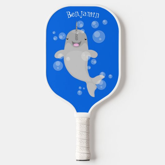 Cute happy narwhal bubbles cartoon illustratie pickleball paddle (Voorkant)