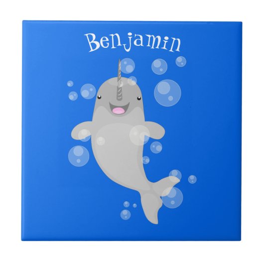 Cute happy narwhal bubbles cartoon illustratie tegeltje (Voorkant)