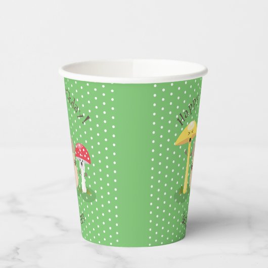 Cute happy padroom fungi cartoon illustratie papieren bekers (Links)