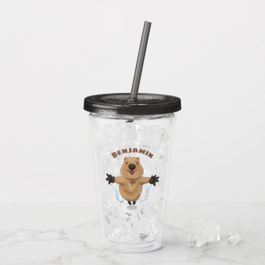 Cute happy quokka cartoon illustratie acryl drinkbeker (Achterkant ijs)