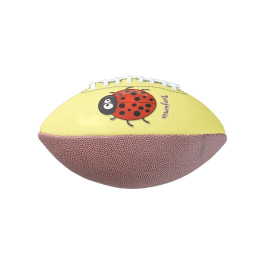Cute happy red ladybug cartoon afbeelding american football (Gedraaid 90)