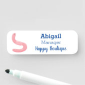 Cute happy roze regenworm cartoon naamplaatje (In situ)