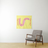 Cute happy roze regenworm cartoon wandkleed (In Situ (horizontaal))