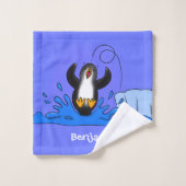 Cute happy springing pinguin cartoon illustratie bad handdoek (Wasdoekje)