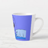 Cute happy springing pinguin cartoon illustratie latte mok (Rechts)