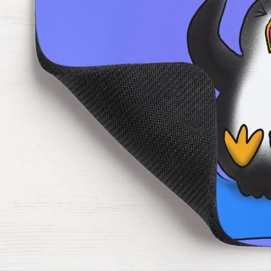 Cute happy springing pinguin cartoon illustratie muismat (Hoek)