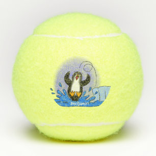 Cute happy springing pinguin cartoon illustratie tennisballen