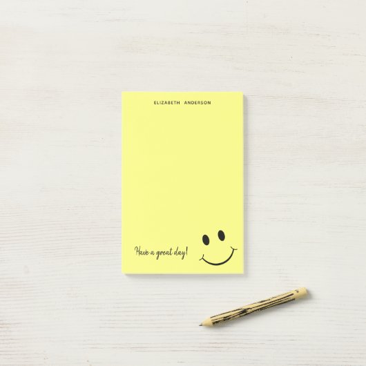 Cute Happy Yellow Face gepersonaliseerd Post-it® Notes (Op bureau)