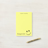 Cute Happy Yellow Face Smile Gepersonaliseerd Post-it® Notes (Op bureau)