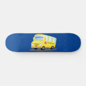 Cute happy yellow school bus cartoon persoonlijk skateboard (Horizontaal)