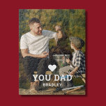 Cute HEART LIEFT U DAD Photo Names Legpuzzel<br><div class="desc">Schattige HART LIEFDE JE DAD Fotonamen Jigsaw Puzzle bevat je favoriete foto met de tekst "(love heart) you Dad" in modern wit script met onderstaande namen. Personaliseer door de tekst in het tekstvak te bewerken en uw eigen afbeelding toe te voegen. Perfect voor kerst-, verjaardags- en Vaderdag-cadeaus. Ontworpen door ©2024...</div>