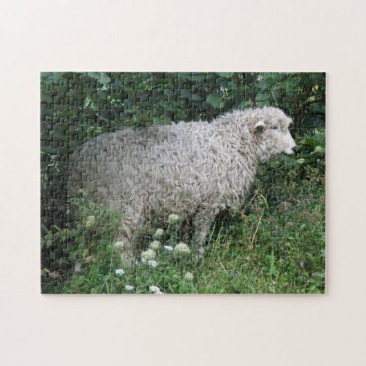 Cute Hebzuchtige Schaap Eet Puzzel Legpuzzel (Horizontaal)